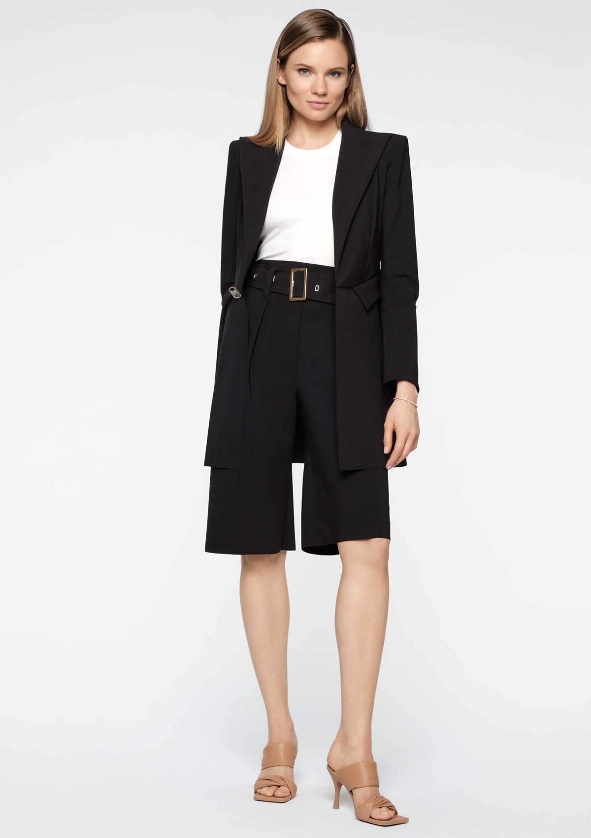 BEAUVOIR Shorts black